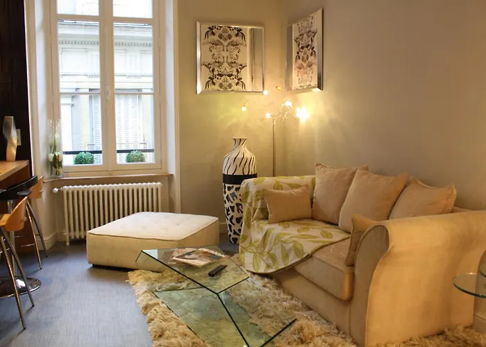 Апартаменты Suit'home Jacobins *